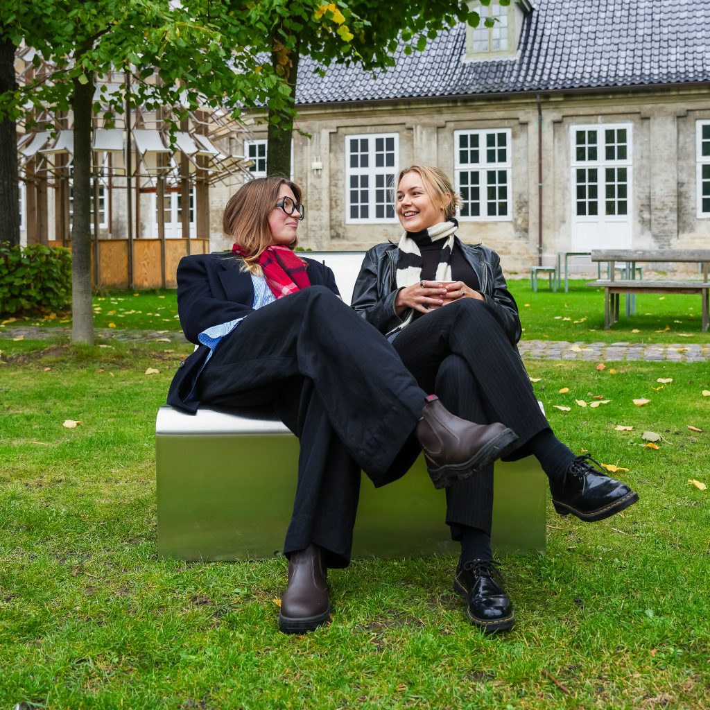 Gæster i museumshaven